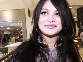 Picked Up Brunette Hottie Sucks And Fucks In POV