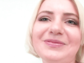 Tattooed Cutie Plays With Her Dildo Before Doing Anal